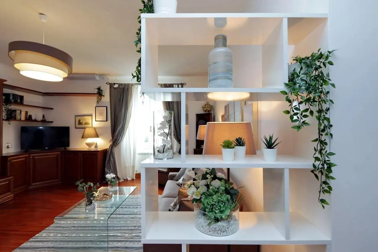 Colosseo Sunset Apartment Rome 0*,  Italy