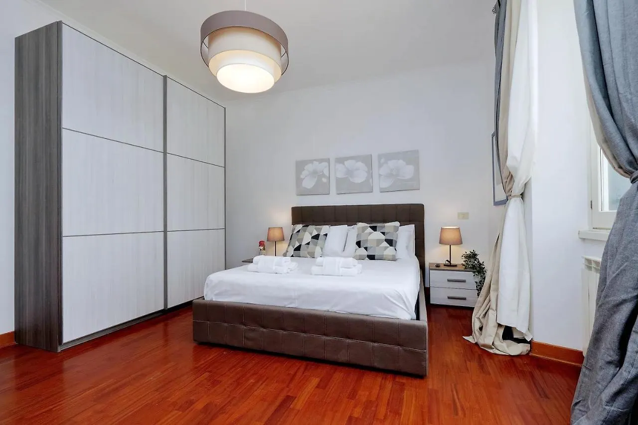 Colosseo Sunset Apartment Rome Italy