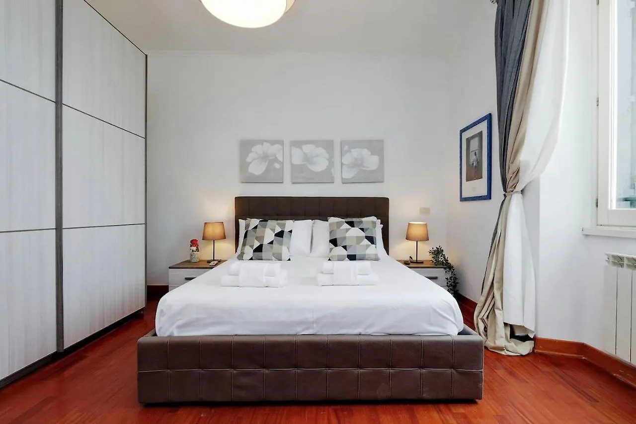 Colosseo Sunset Apartment Rome 0*,